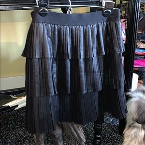Above the knee skirt BCBG skirt
